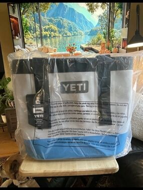 Yeti Camino 35 Carryall Fog Grey/Tahoe Blue - Limited Edition